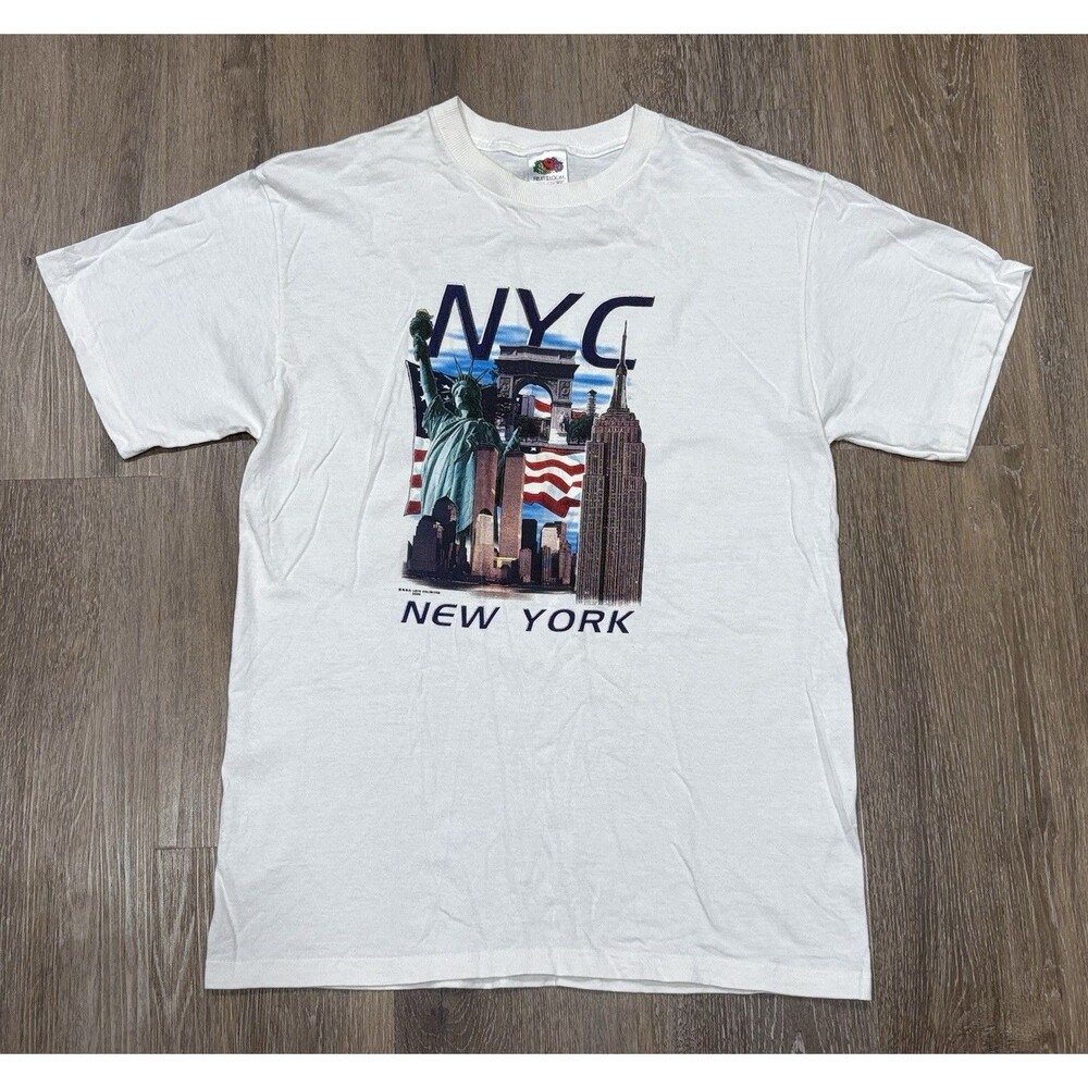 Vintage New York City T Shirt Mens Medium Twin Towers Pre 9/11 Skyline Y2K NYC